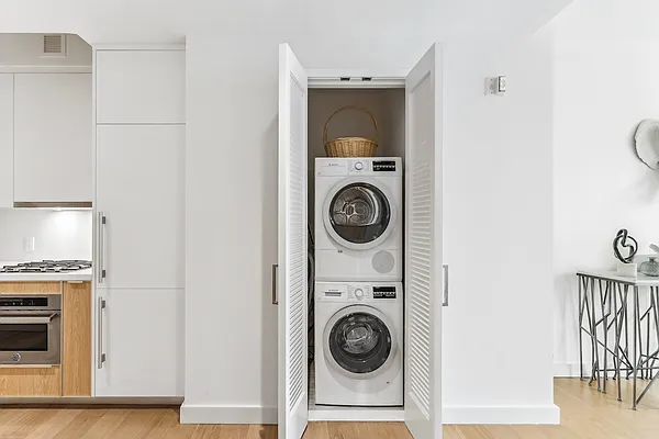 Rented by Greystar | media 58