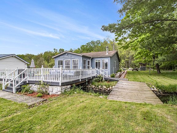 4th image of 9448 Arnold Creek Dr