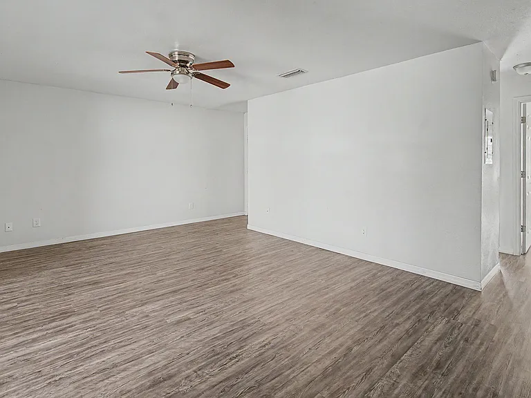 7210 N Manhattan Ave #621 — Photo 9
