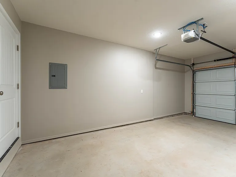 Oakwood Heights Townhomes — Photo 45