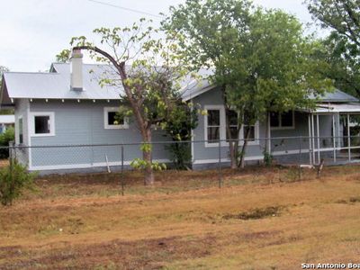 303 W SAN ANTONIO ST, Marion, TX, 78124