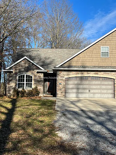 305 McVicker Dr #1 Photo 1