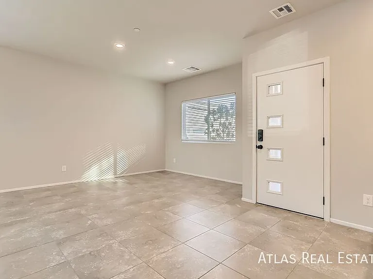 4479 Sapphire Moon Ave — Photo 11