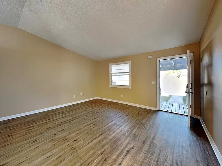 7429 Buck Rd — Photo 11