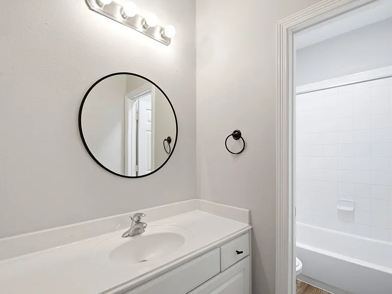 930 Sterling Creek Cir — Photo 28
