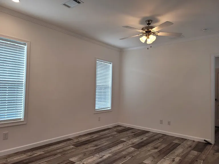 5600 Jennie St #15 — Photo 8