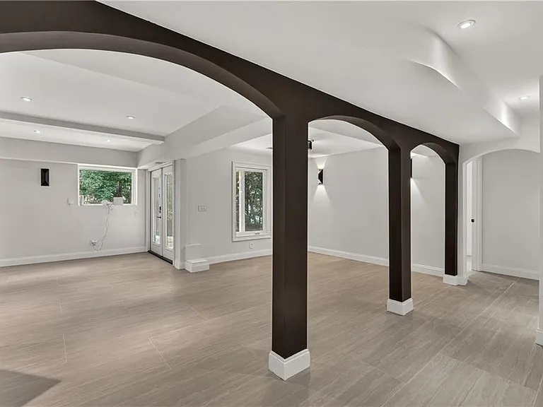 4610 Morton Rd — Photo 36