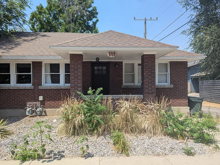 669 E Downington Ave — Photo 9