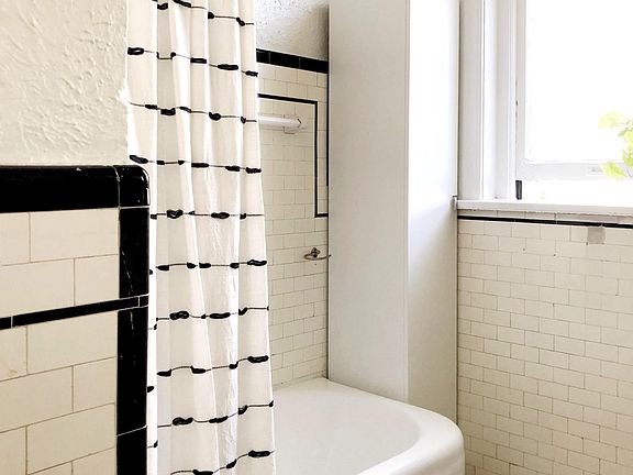 5th image of 1441 N Pennsylvania St APT 8