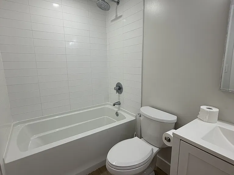 56 Olive Cres — Photo 10