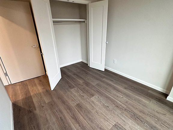 4th image of 1644 E 14th St #303
