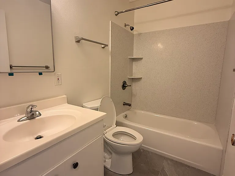 517 Stannage Ave #A — Photo 8