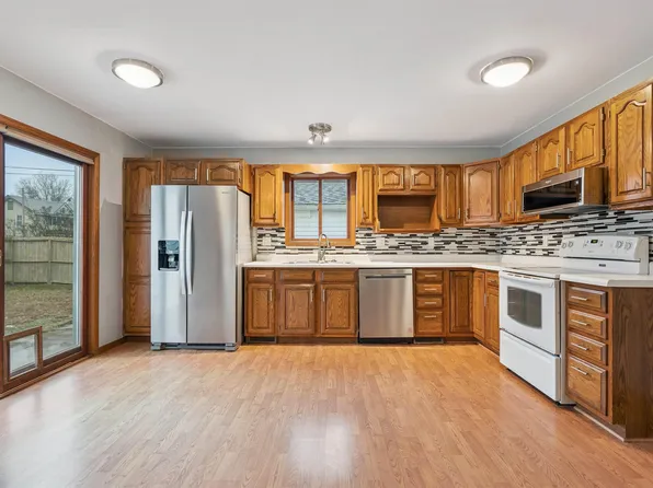 200 E Butler St, Manchester, IA 52057