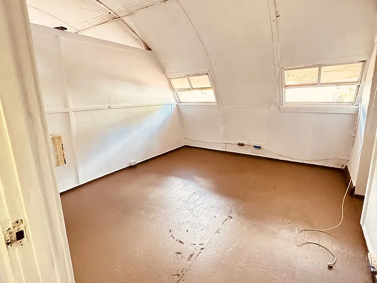 378 Mala St — Photo 9