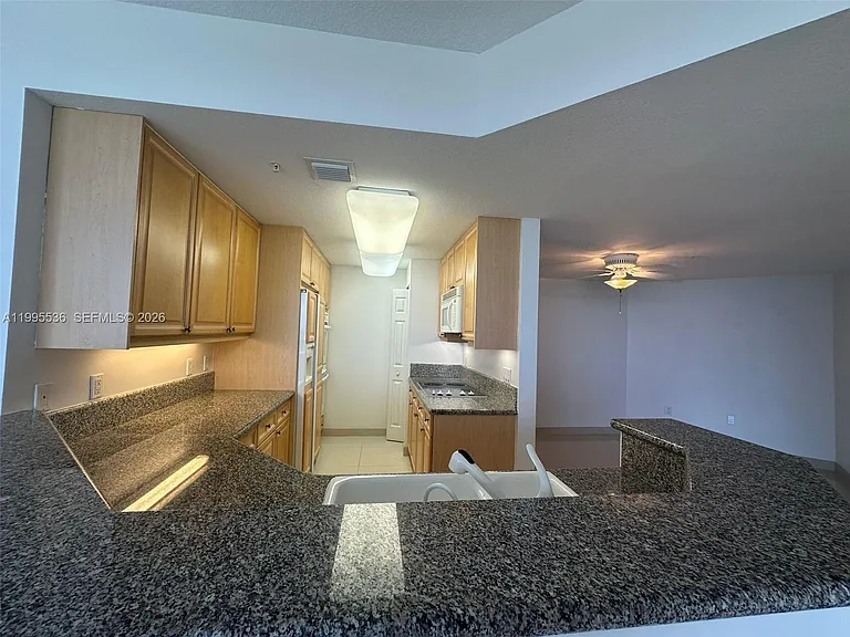 6001 N Ocean Dr #503 — Photo 42