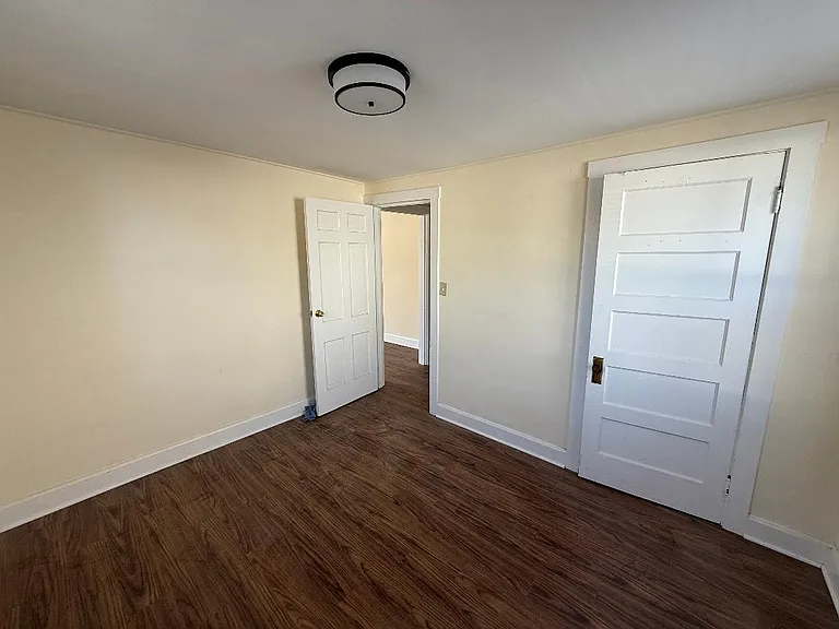 1661 Parkdale Dr — Photo 6