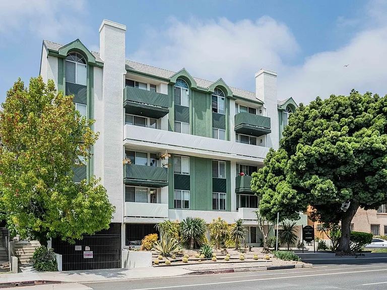 1415 Venice Blvd — Photo 13