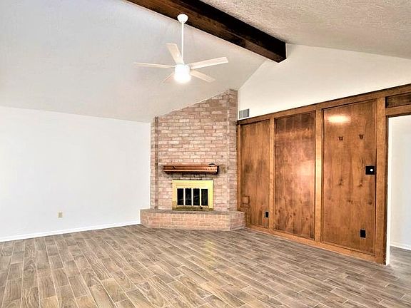 living room_11102021