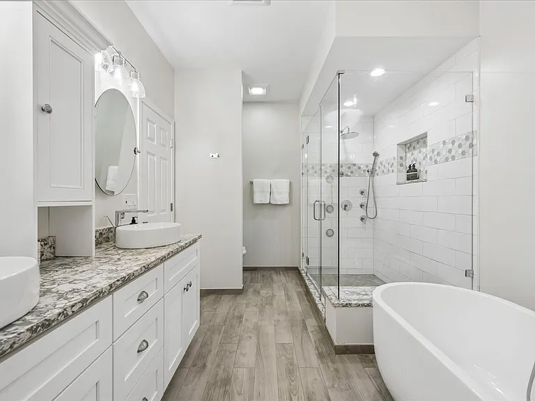 1863 Admiral Ct #1863 — Photo 19
