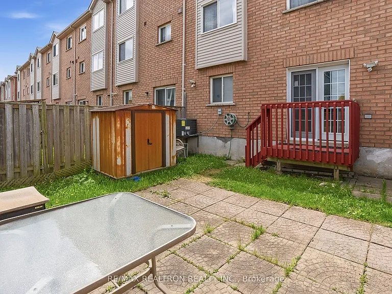 2 Eli Shackleton Ct — Photo 23