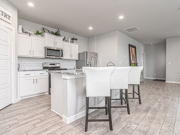 5th image of 2200 Northern Ln