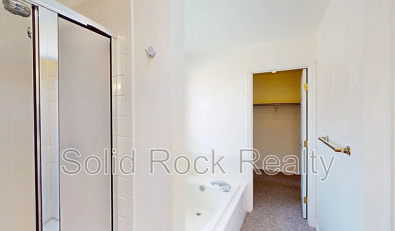 2635 Leoti Dr — Photo 15