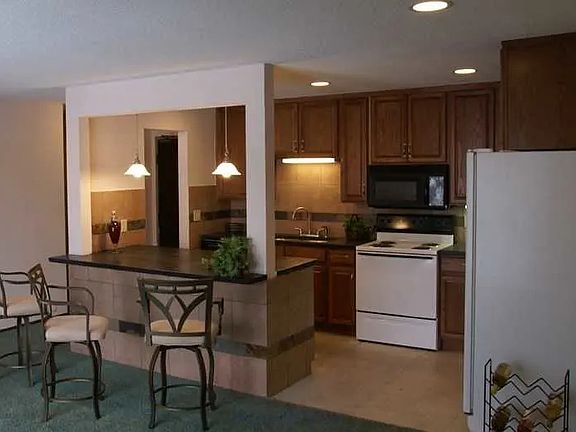 2nd image of 3035 Pleasant Ave APT 204
