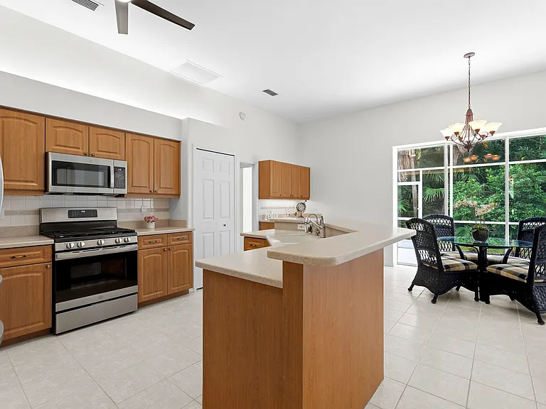 5217 Far Oak Cir — Photo 9