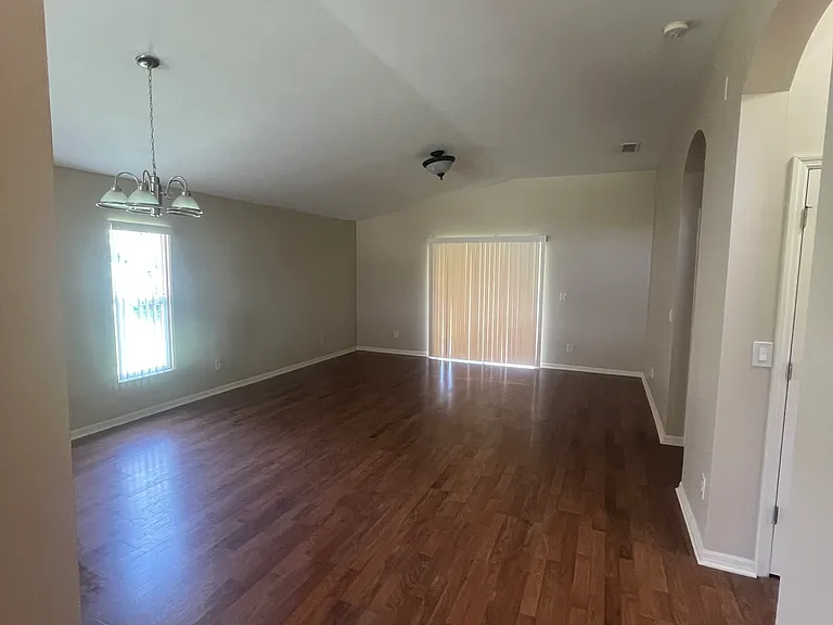 5135 Baron St — Photo 20