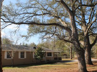 3152 E Chestnut Ave, Crestview, FL 32539