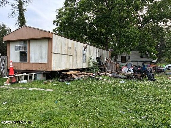 3rd image of 44427 COMMANCHEE Road