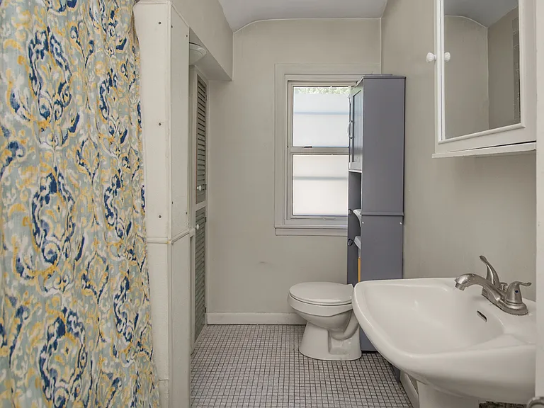 Upstairs bathroom
