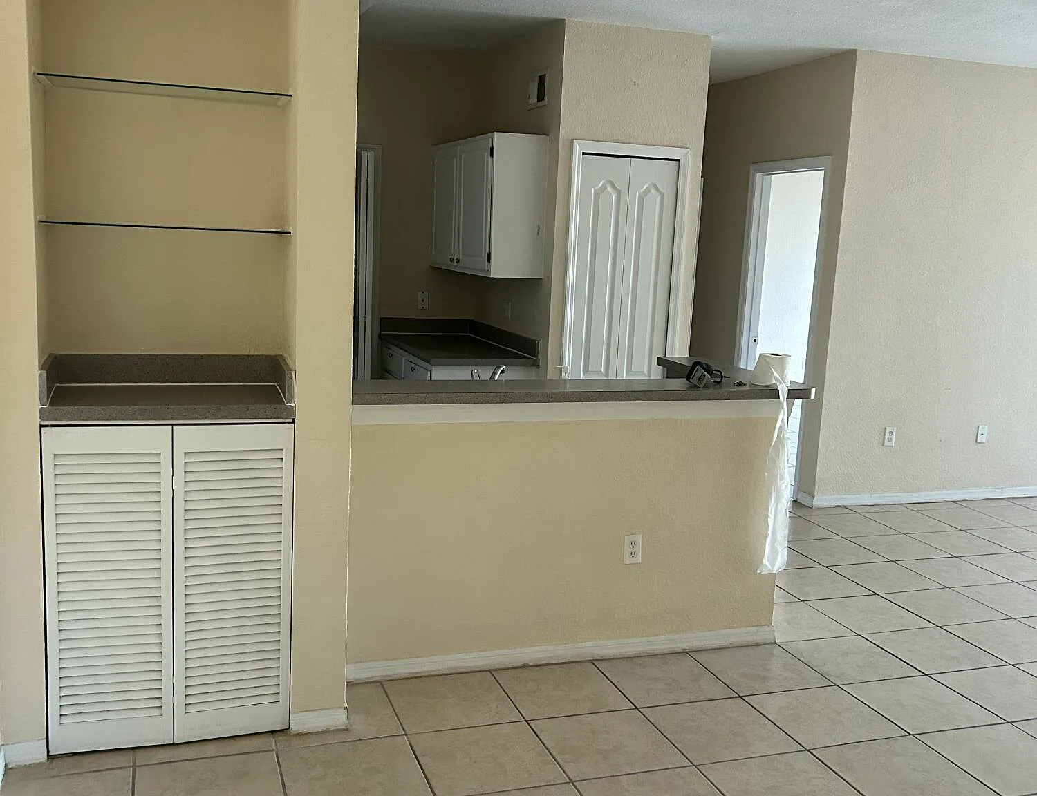 4 bed, 2.0 bath, 1377 sqft, $1,950 — Photo 2
