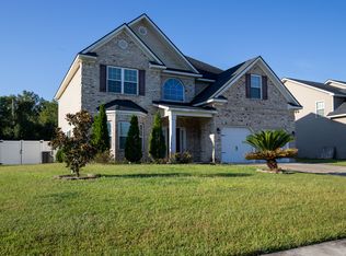 678 Red Oak Ln, Hinesville, GA 31313
