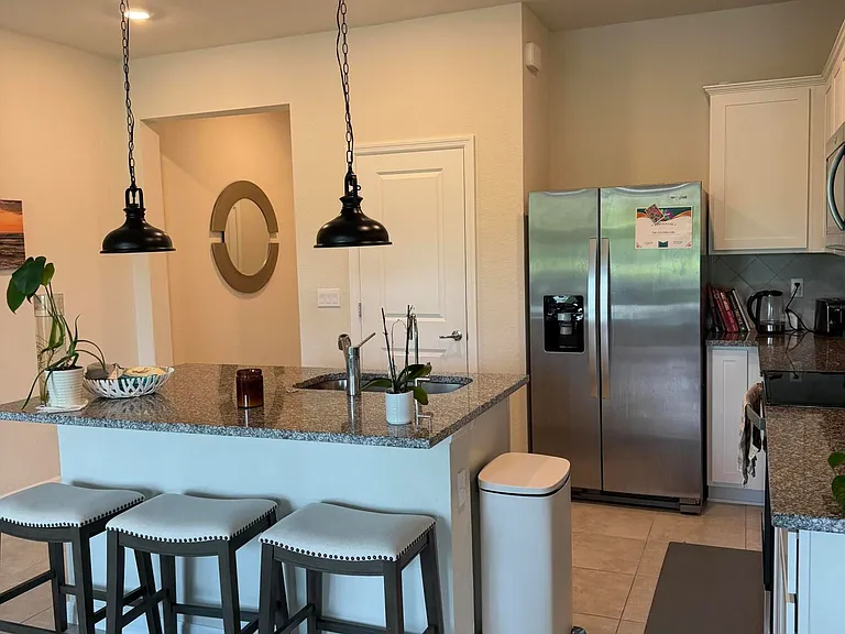 2933 Olivia Ave — Photo 15