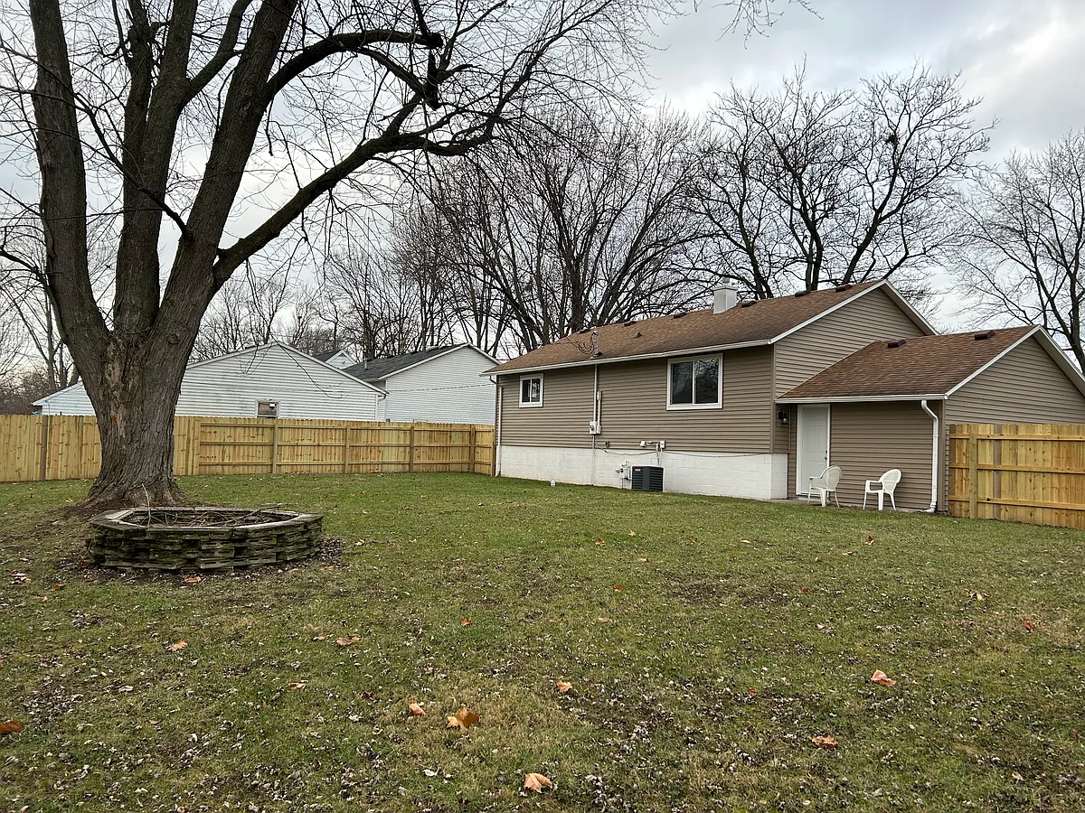 Building Photo - 1426 Asbury Dr