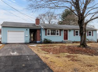 12 Captains Walk, Clinton, CT 06413