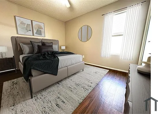 3 bed, 1000 sqft, $1,995 — Photo 2