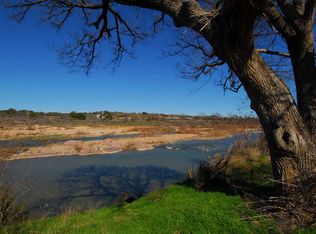605 E Main St, Llano, TX 78643