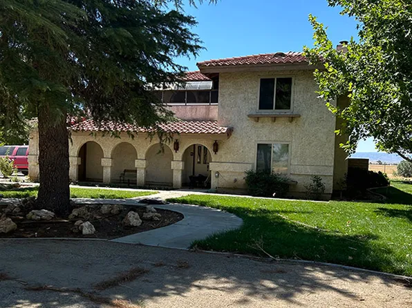 8051 W Avenue B10, Lancaster, CA 93536