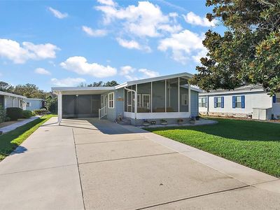 562 Saint Johns Rd, Tavares, FL, 32778
