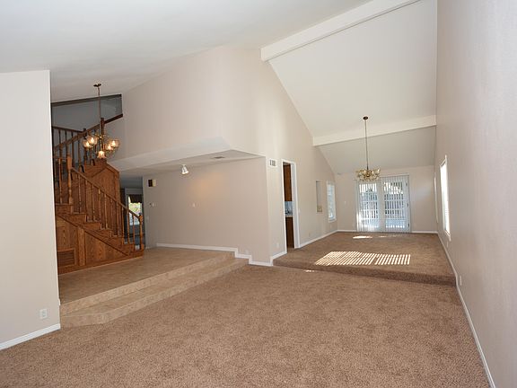 4th image of 2900 Keats Ave
