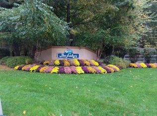 1702B Denham Ct, Mount Laurel, NJ 08054