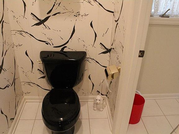 4th image of 1611 Stone Mansion Dr