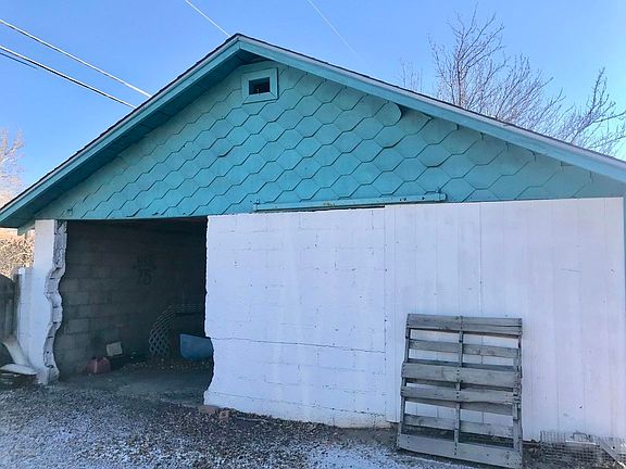 5th image of 824 N Butler Ave