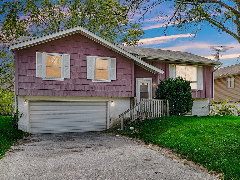 22243 Karlov Ave — Photo 20