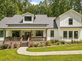 2775 Edwards Point Rd, Signal Mountain, TN 37377