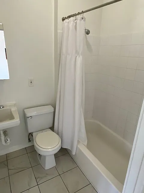 3410 1/2 Whittier Blvd — Photo 2
