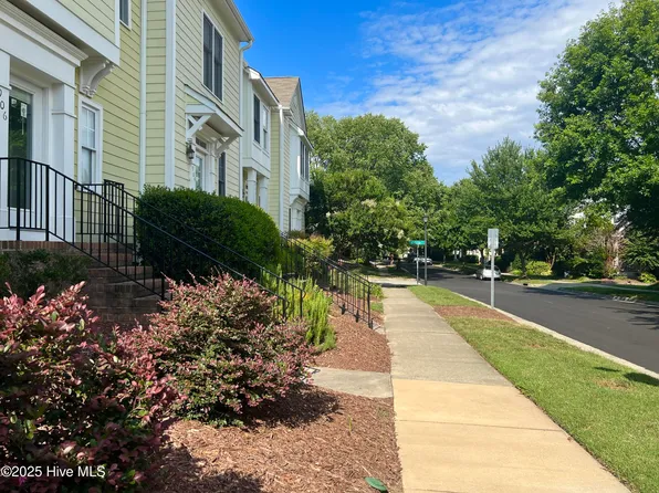 910 Highgrove Drive, Chapel Hill, NC 27516