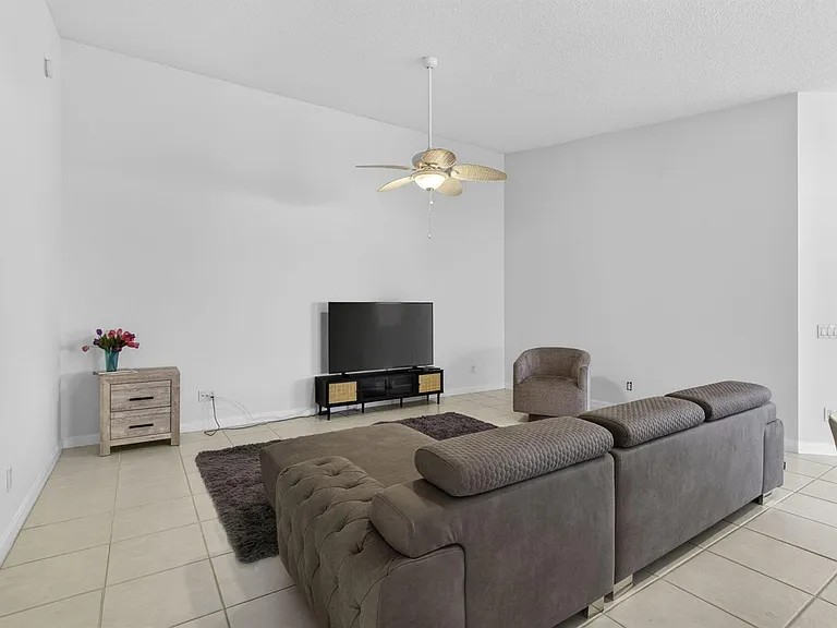 8154 Montserrat Pl — Photo 17